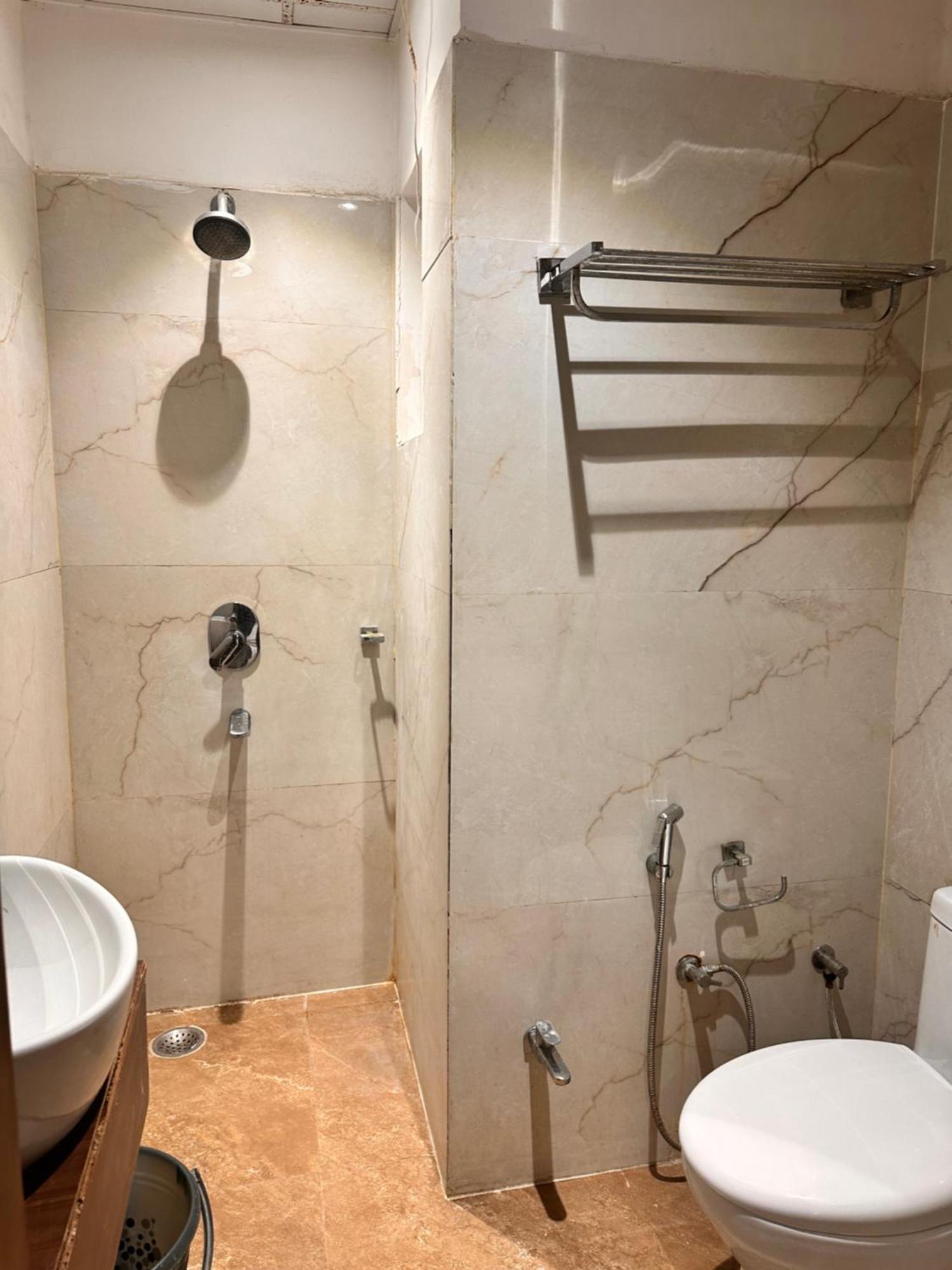 Apartment Shri Dham *